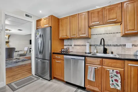 3960 Oaks Clubhouse Drive Pompano Beach FL 33069