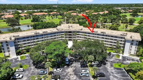 3960 Oaks Clubhouse Drive Pompano Beach FL 33069