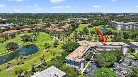 3960 Oaks Clubhouse Drive Pompano Beach FL 33069