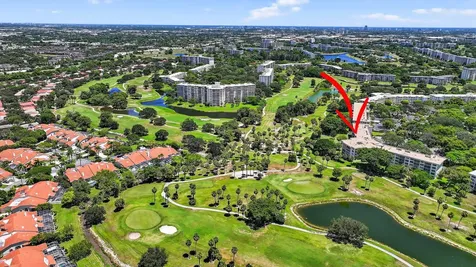 3960 Oaks Clubhouse Drive Pompano Beach FL 33069