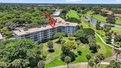3960 Oaks Clubhouse Drive Pompano Beach FL 33069