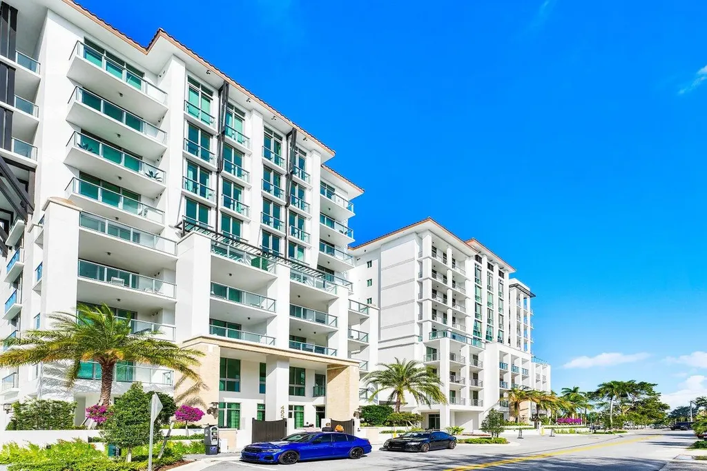 495 E Royal Palm Road Boca Raton FL 33432