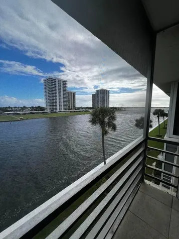 20 Yacht Club Drive North Palm Beach FL 33408