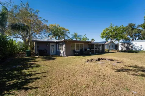 477 Se Asbury Lane Port Saint Lucie FL 34983