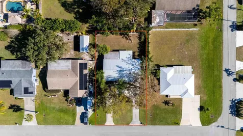 477 Se Asbury Lane Port Saint Lucie FL 34983