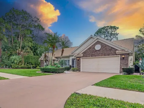 1330 Sw Maplewood Drive Port Saint Lucie FL 34986