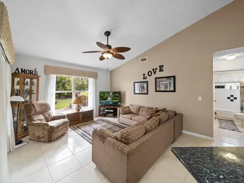 1330 Sw Maplewood Drive Port Saint Lucie FL 34986