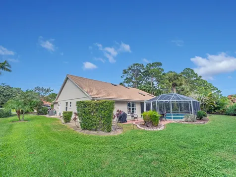 1330 Sw Maplewood Drive Port Saint Lucie FL 34986