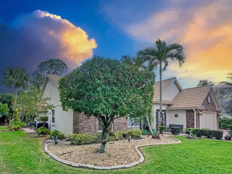1330 Sw Maplewood Drive Port Saint Lucie FL 34986