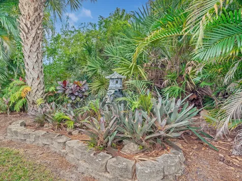 1330 Sw Maplewood Drive Port Saint Lucie FL 34986