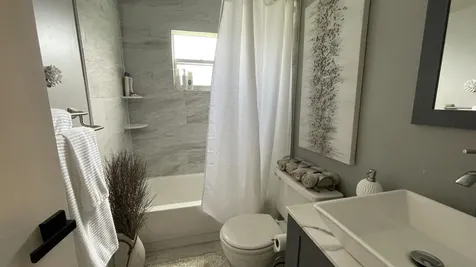 568 Burgundy L Delray Beach FL 33484