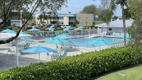 568 Burgundy L Delray Beach FL 33484