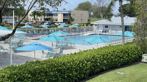 568 Burgundy L Delray Beach FL 33484
