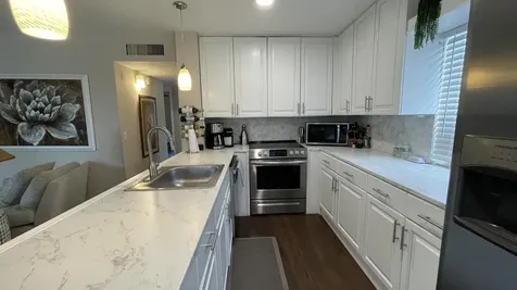 568 Burgundy L Delray Beach FL 33484