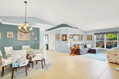 5355 La Casa Circle Boynton Beach FL 33437