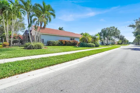 5355 La Casa Circle Boynton Beach FL 33437