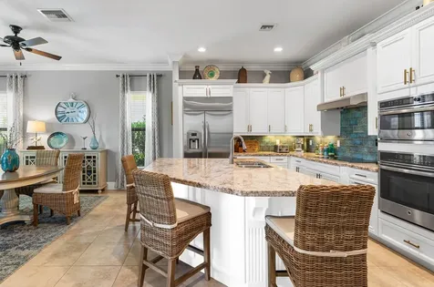 183 Se Calmo Circle Port Saint Lucie FL 34984