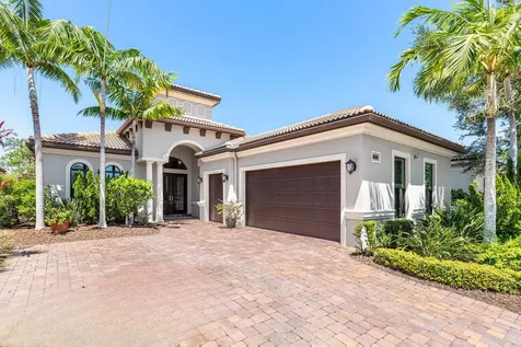 183 Se Calmo Circle Port Saint Lucie FL 34984