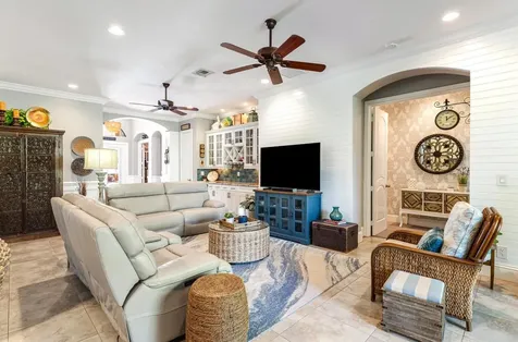 183 Se Calmo Circle Port Saint Lucie FL 34984