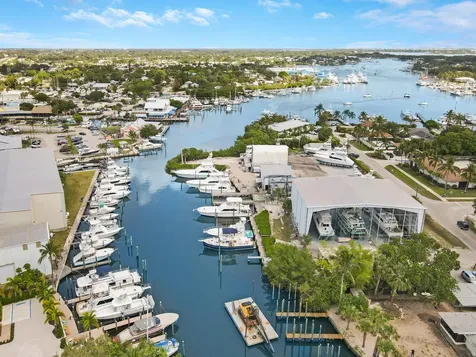 4984 Se Railway Avenue Stuart FL 34997