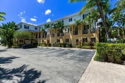 1970 S Dixie Highway West Palm Beach FL 33401