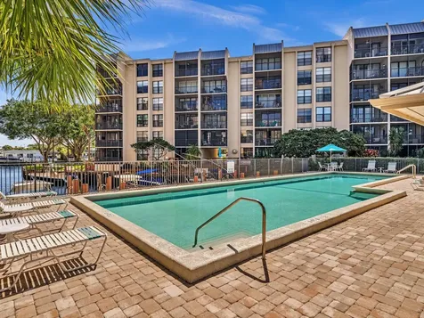 21 Royal Palm Way Boca Raton FL 33432