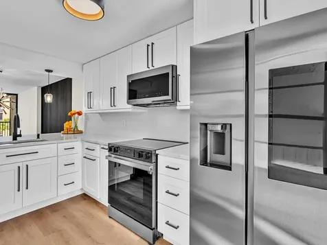 21 Royal Palm Way Boca Raton FL 33432