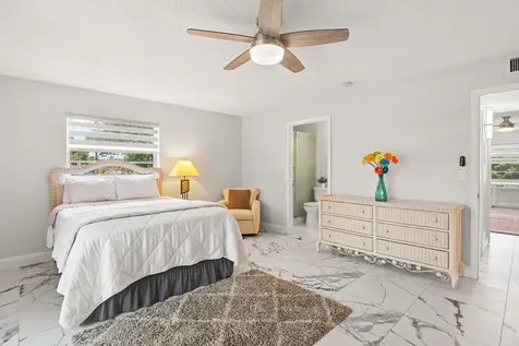 69 Royal Oak Court Vero Beach FL 32962