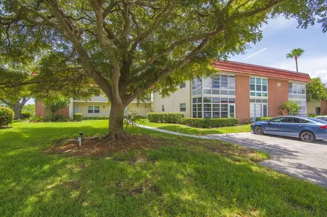 69 Royal Oak Court Vero Beach FL 32962