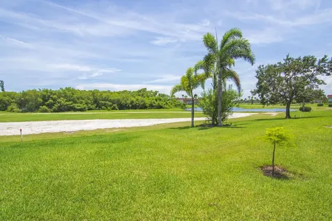 69 Royal Oak Court Vero Beach FL 32962