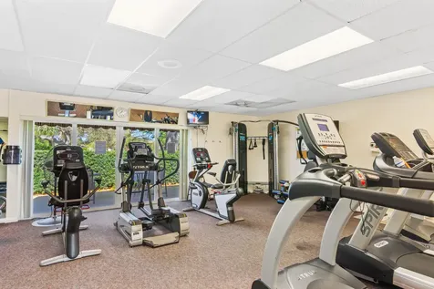 69 Royal Oak Court Vero Beach FL 32962