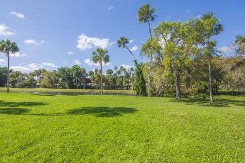 69 Royal Oak Court Vero Beach FL 32962