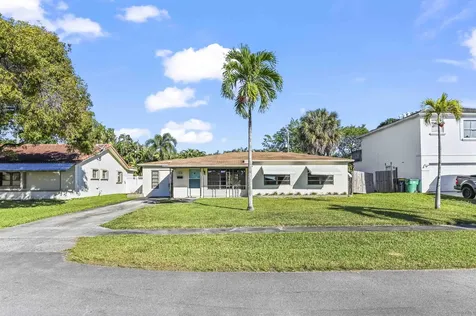 105 Ne 2nd Place Dania FL 33004