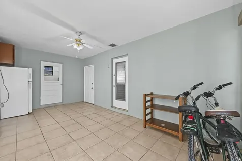 105 Ne 2nd Place Dania FL 33004