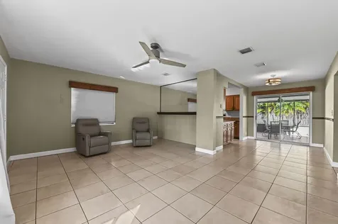 105 Ne 2nd Place Dania FL 33004