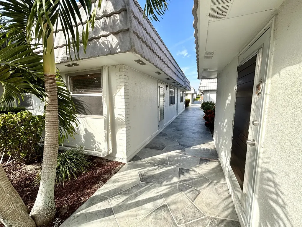 185 Valencia H Delray Beach FL 33446