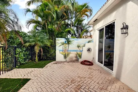 5618 Via De La Plata Circle Delray Beach FL 33484