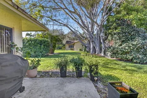 738 Nw 24th Avenue Delray Beach FL 33445