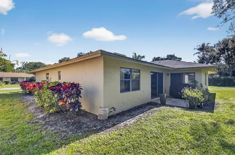 738 Nw 24th Avenue Delray Beach FL 33445