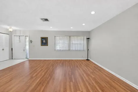 738 Nw 24th Avenue Delray Beach FL 33445