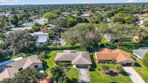 738 Nw 24th Avenue Delray Beach FL 33445