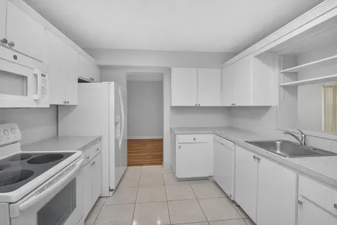 738 Nw 24th Avenue Delray Beach FL 33445