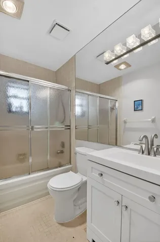 738 Nw 24th Avenue Delray Beach FL 33445