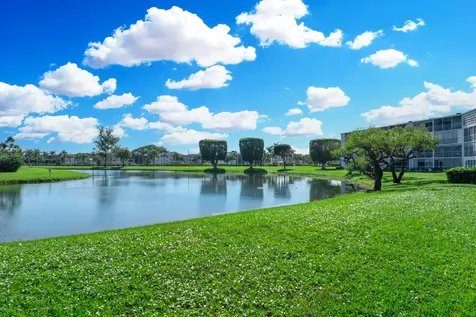 1018 Guildford A Boca Raton FL 33434