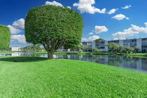 1018 Guildford A Boca Raton FL 33434