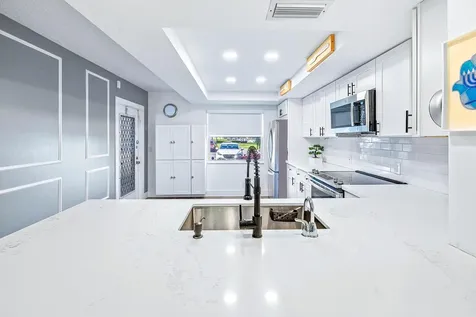 1018 Guildford A Boca Raton FL 33434