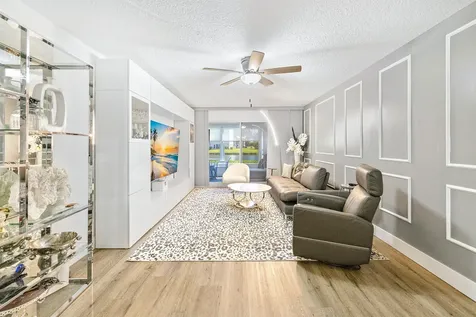 1018 Guildford A Boca Raton FL 33434