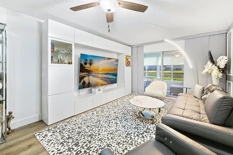 1018 Guildford A Boca Raton FL 33434