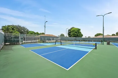 427 Glenbrook Drive Atlantis FL 33462