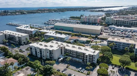 890 N Federal Highway Lantana FL 33462